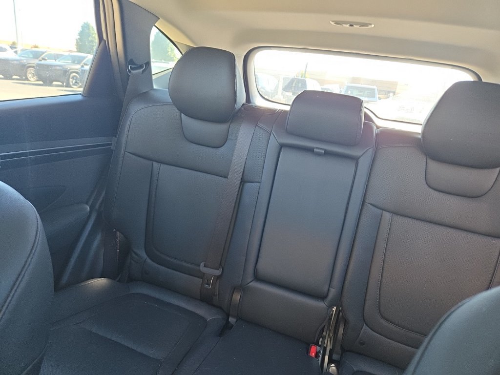 Used 2024 Hyundai Tucson Limited AWD/4WD image 11