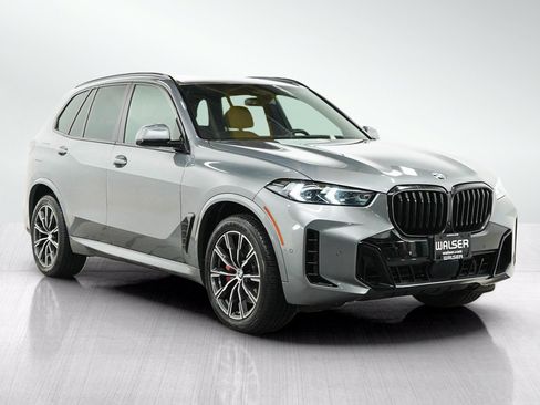 Used 2024 BMW X5 xDrive40i w/ M Sport Package AWD/4WD image 7