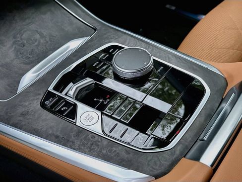New 2026 BMW X5 xDrive40i AWD/4WD image 17