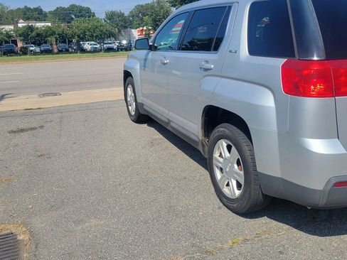 Used 2015 GMC Terrain SLE AWD/4WD image 3