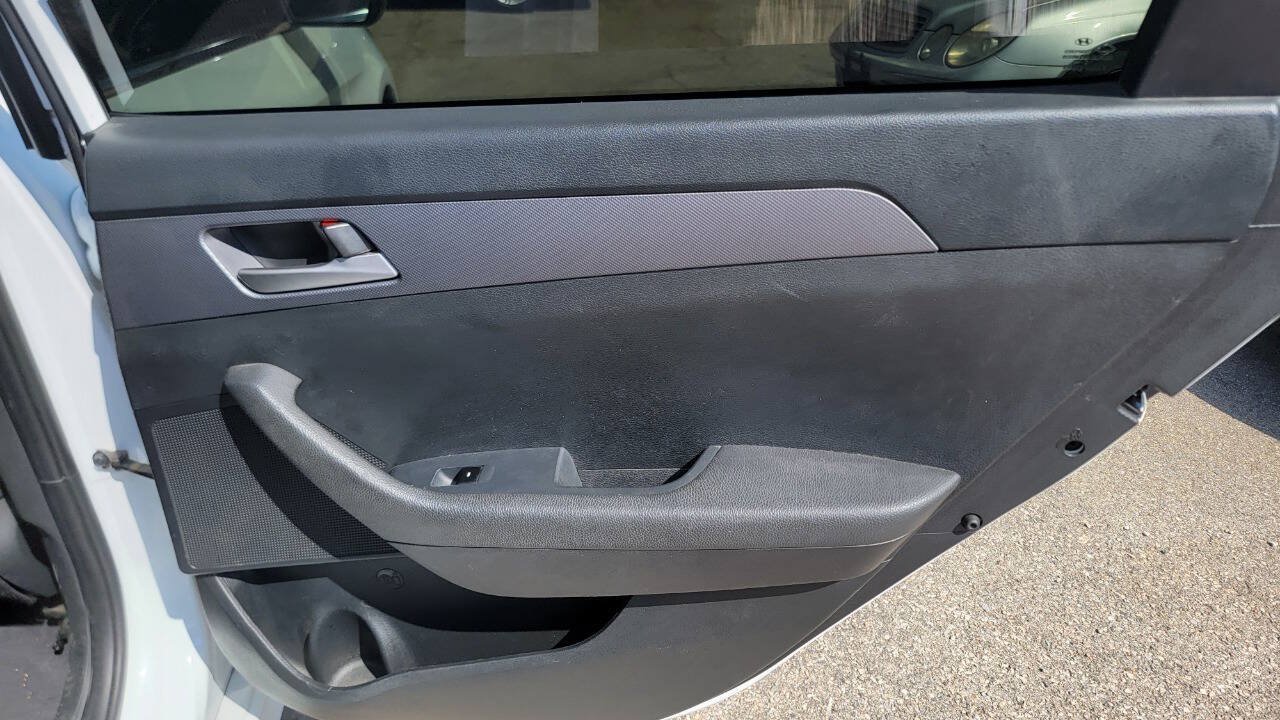 Used 2018 Hyundai Sonata SE FWD image 19