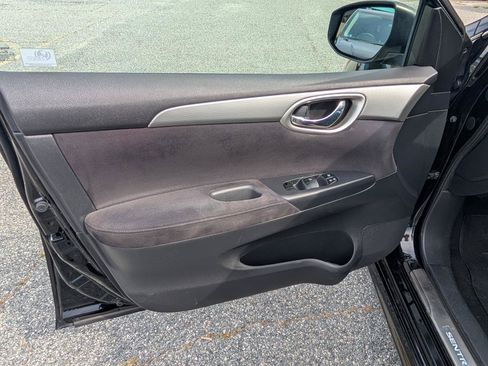 Used 2014 Nissan Sentra SR w/ SR Driver Package FWD image 14