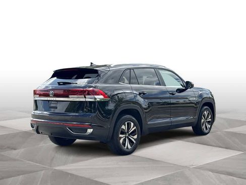 Used 2024 Volkswagen Atlas Cross Sport SE image 8
