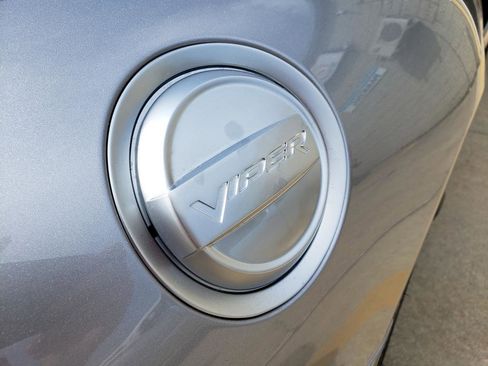 Used 2017 Dodge Viper GTS RWD image 15