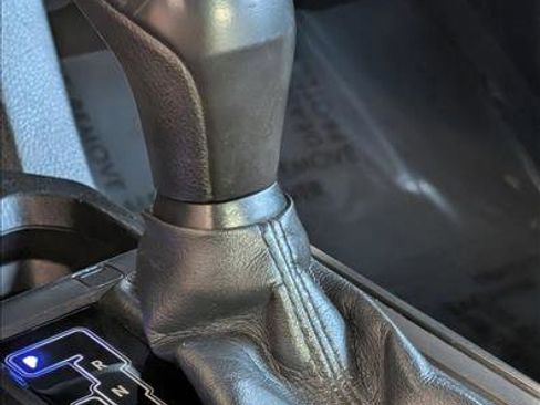 Used 2018 Toyota Tacoma SR w/ SR Convenience Package image 11