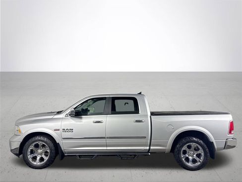 Used 2017 RAM 1500 Laramie w/ Convenience Group image 9