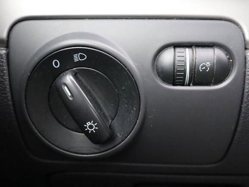 Used 2014 Volkswagen Golf 2.5L image 28