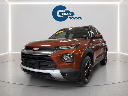 Used 2021 Chevrolet TrailBlazer LT w/ Convenience Package AWD/4WD image 1
