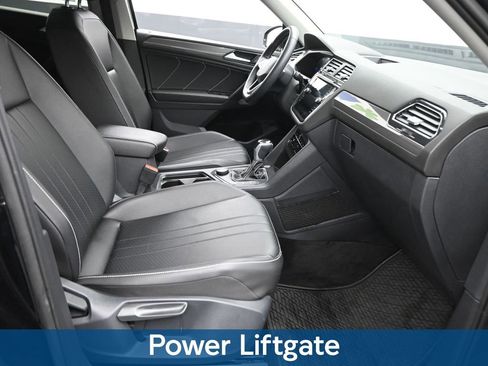 Used 2022 Volkswagen Tiguan SE image 8