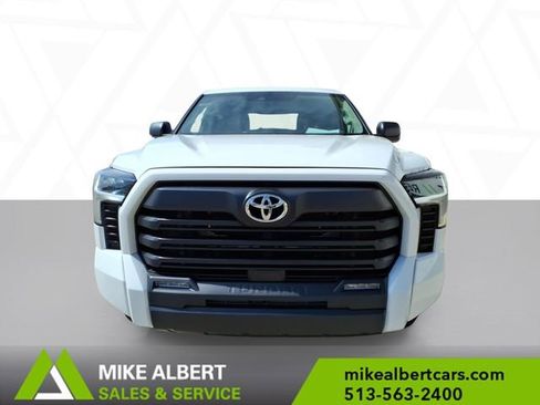 Used 2022 Toyota Tundra SR5 w/ SR5 Premium Package image 2