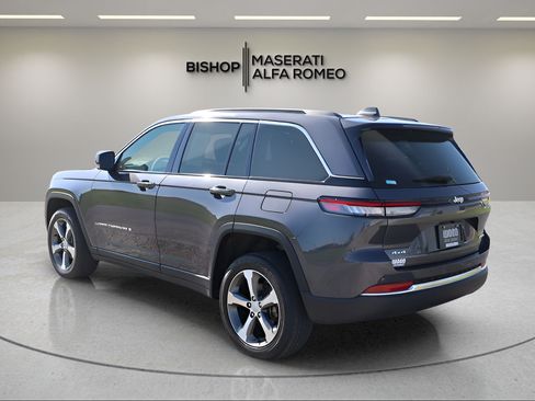 Used 2024 Jeep Grand Cherokee Limited AWD/4WD image 5