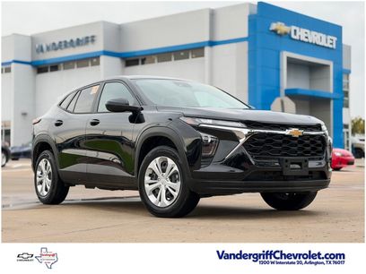 Certified 2025 Chevrolet Trax LS w/ Driver Confidence Package