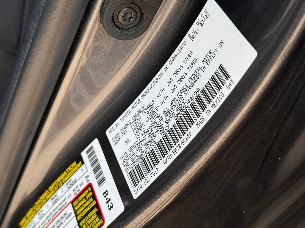 Used 2022 Toyota Tacoma TRD Off-Road w/ Technology Package AWD/4WD image 11