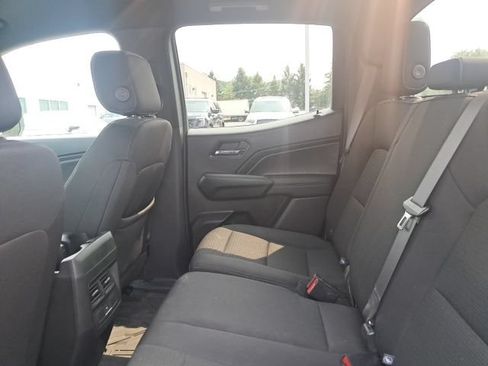 Used 2024 Chevrolet Colorado LT w/ Advanced Trailering Package AWD/4WD image 19