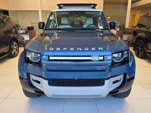 New 2025 Land Rover Defender 110 S image 3