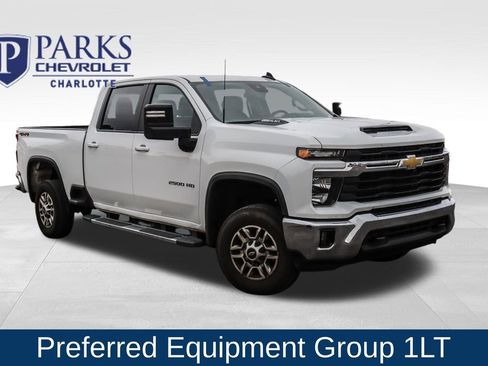 Used 2025 Chevrolet Silverado 2500 LT w/ Convenience Package image 1