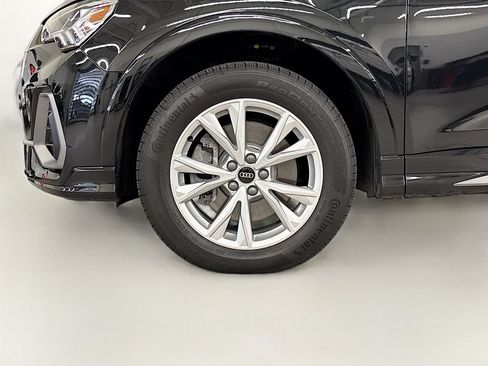 Used 2025 Audi Q3 2.0T Premium w/ Convenience Package AWD/4WD image 23