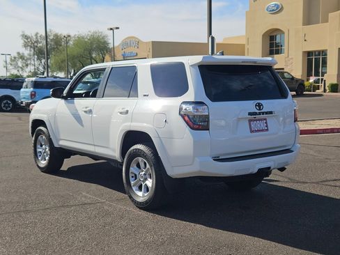 Used 2023 Toyota 4Runner SR5 Premium image 8