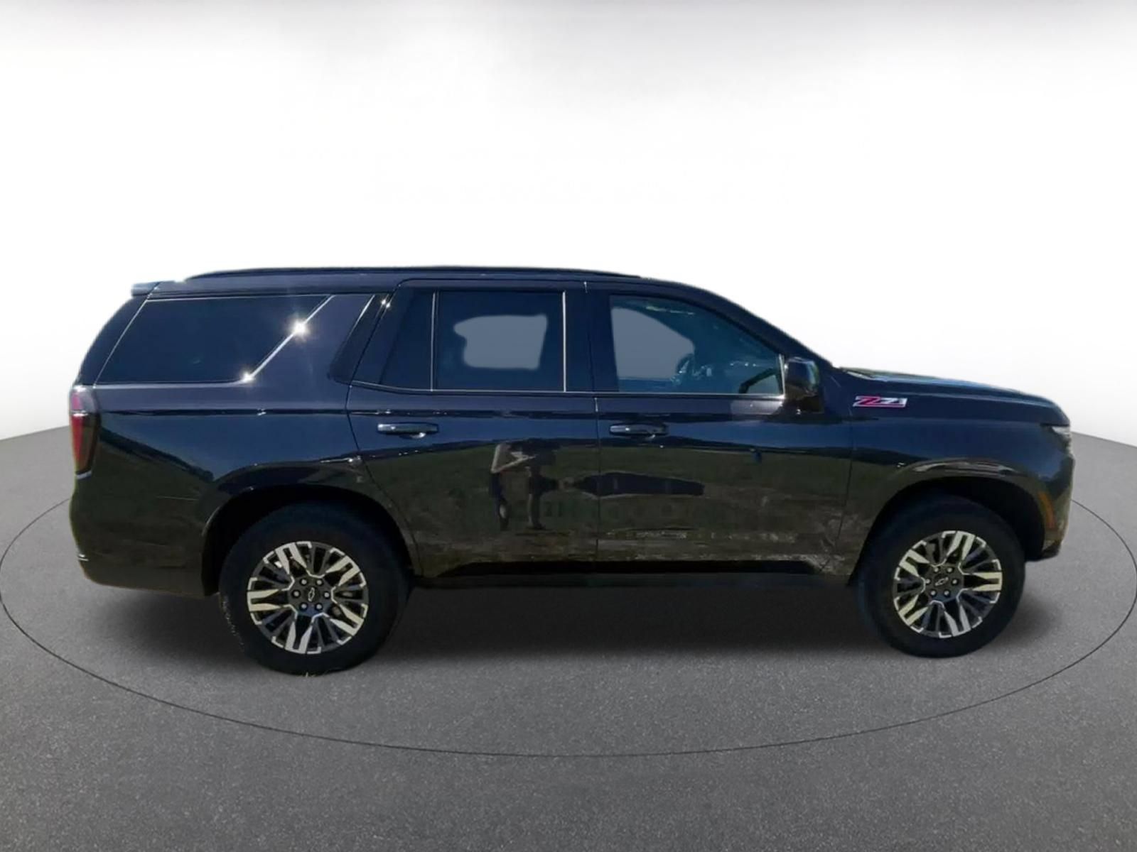 Used 2025 Chevrolet Tahoe Z71 AWD/4WD image 15