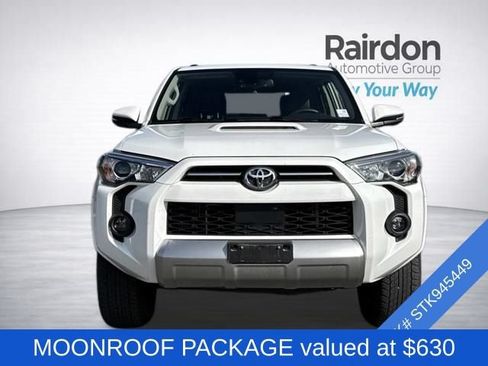 Used 2021 Toyota 4Runner TRD Off-Road Premium w/ Moonroof Package AWD/4WD image 2
