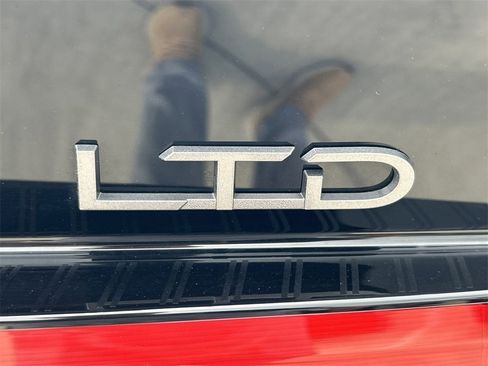 Used 2024 Toyota Prius Limited image 14