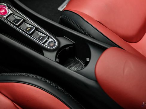 Used 2024 McLaren Artura RWD image 62