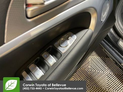 Used 2022 Genesis G70 2.0T w/ Prestige Package image 11