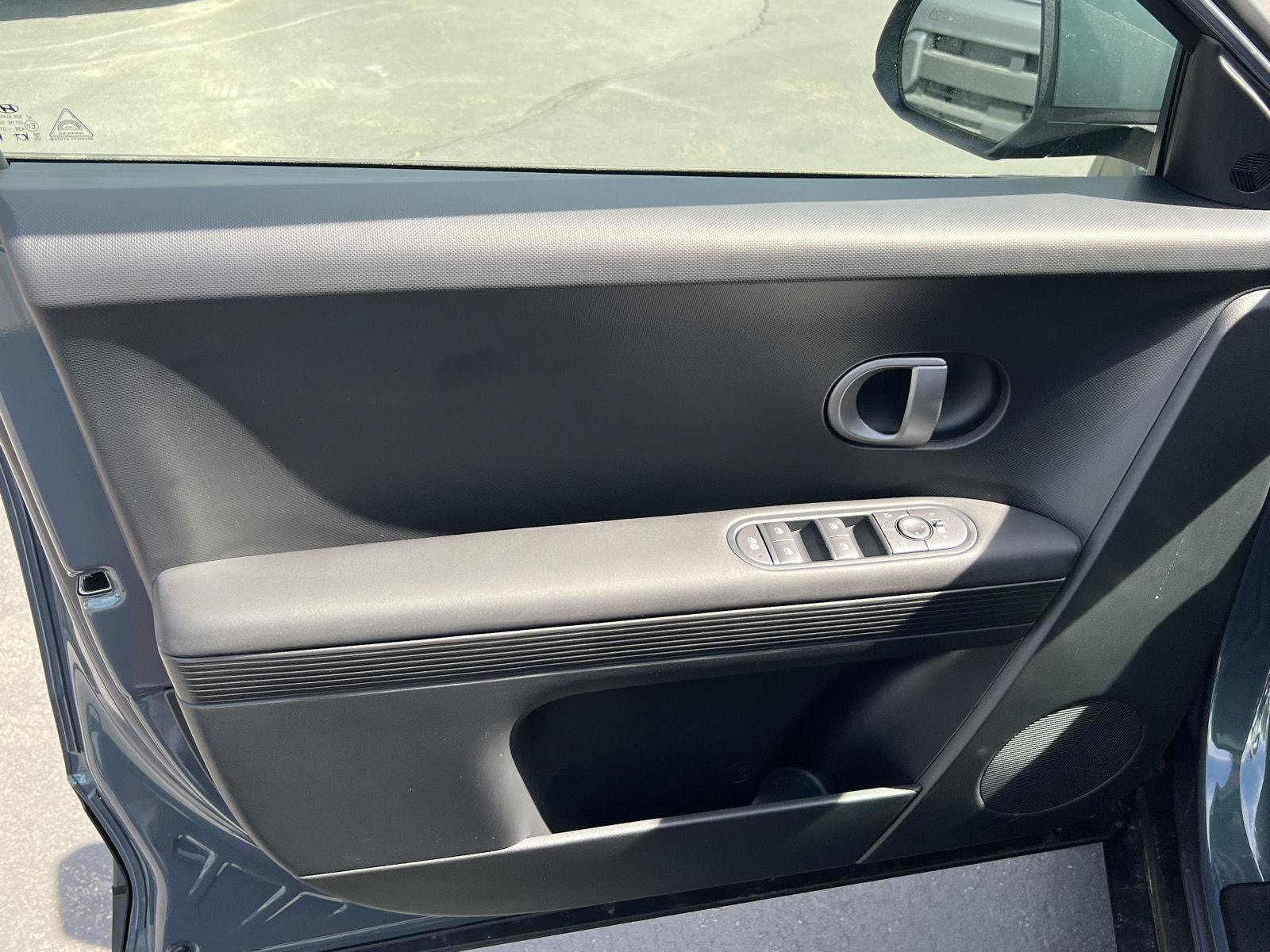 New 2027 Hyundai Ioniq 5 SE AWD/4WD image 25