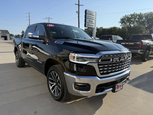 Used 2025 RAM 1500 Limited AWD/4WD image 37