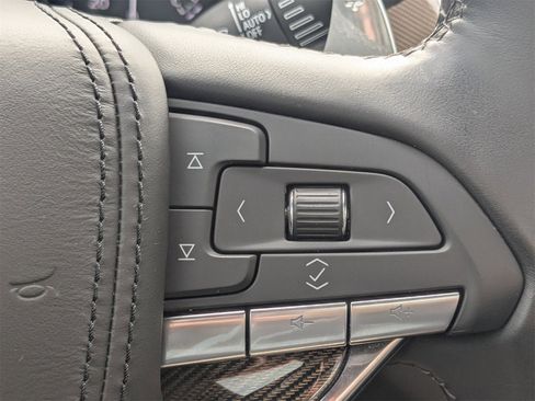 Used 2023 Cadillac XT6 Sport w/ Platinum Package image 31