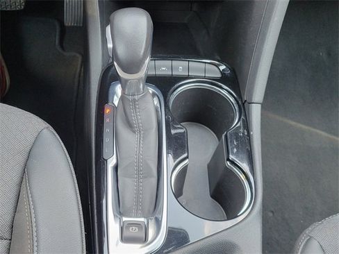 Used 2022 Buick Encore GX Select w/ Sport Touring Package image 24