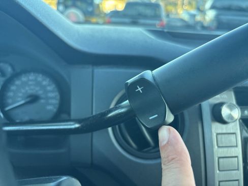 Used 2017 Toyota Tundra SR image 30