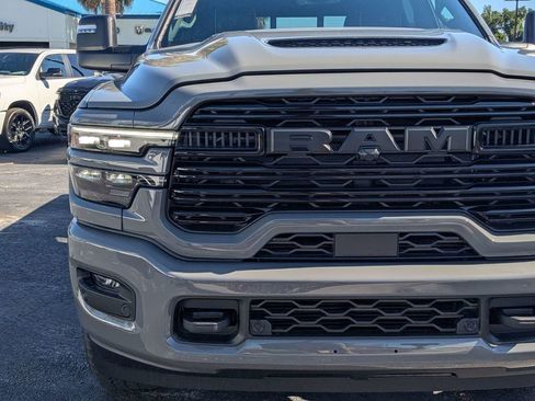 New 2026 RAM 2500 Laramie AWD/4WD image 9