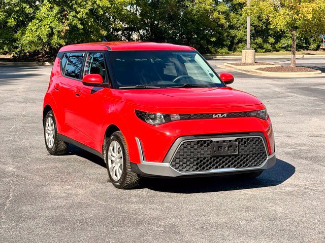 Used 2025 Kia Soul LX FWD image 10