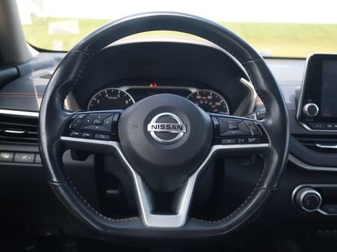Certified 2021 Nissan Altima 2.5 SR FWD image 14