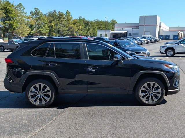 Used 2022 Toyota RAV4 XLE Premium FWD image 8