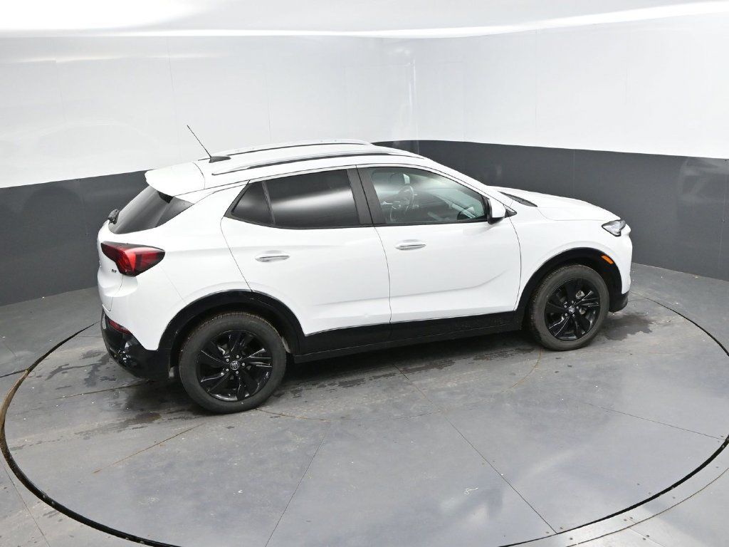 Used 2024 Buick Encore GX Sport Touring FWD image 30
