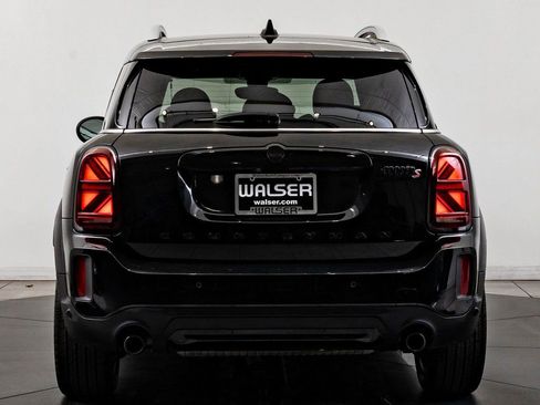 Used 2022 MINI Cooper Countryman S w/ Premium Package image 7