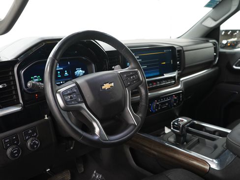 Used 2023 Chevrolet Silverado 1500 LT w/ Z71 Off-Road Package image 25