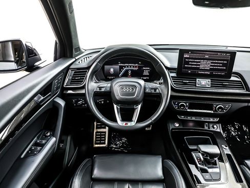 Used 2024 Audi SQ5 Premium Plus w/ Premium Plus Package image 6