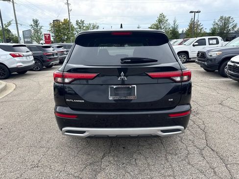 Used 2024 Mitsubishi Outlander SE FWD image 6