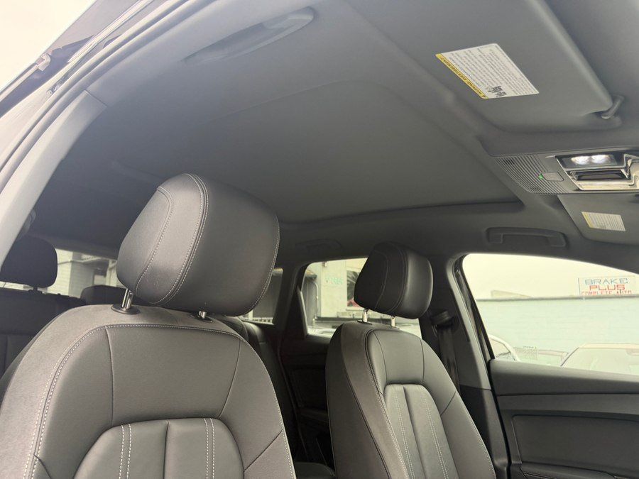 Used 2023 Audi Q4 e-tron Premium Plus w/ Premium Plus AWD/4WD image 33