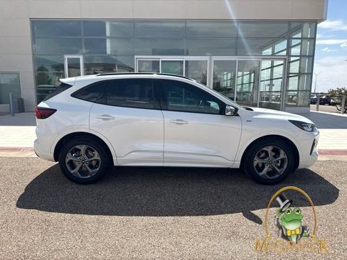 Used 2023 Ford Escape ST-Line w/ Tech Pack #1 FWD image 4