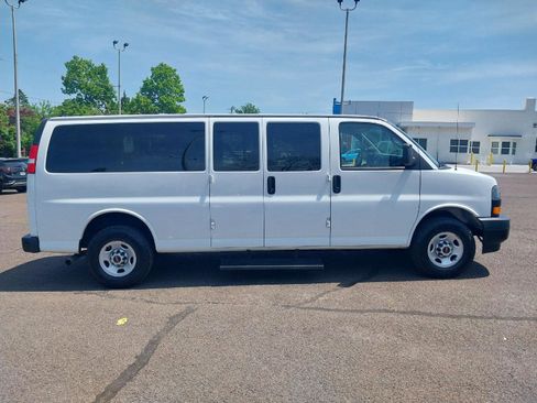 Used 2023 GMC Savana 3500 LS image 8