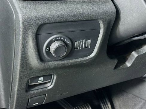 Used 2021 Jeep Grand Cherokee L Laredo image 10