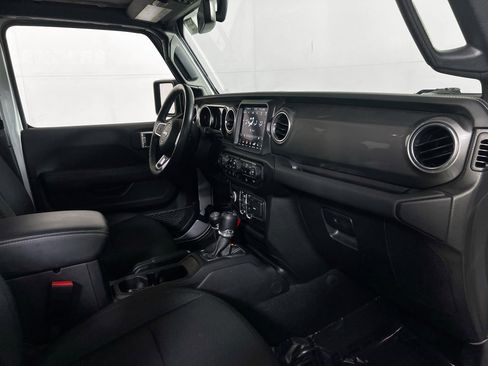 Used 2022 Jeep Wrangler Unlimited Sahara w/ LED Lighting Group image 28