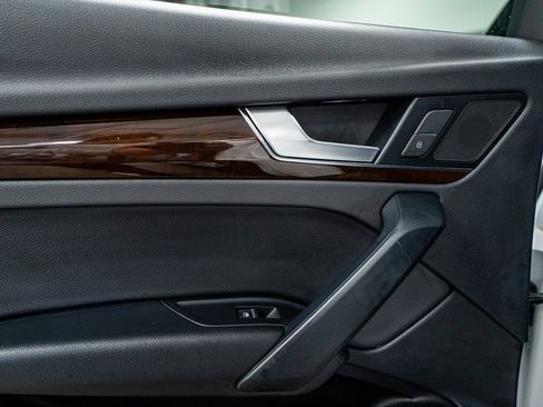 Used 2019 Audi Q5 2.0T Premium image 54