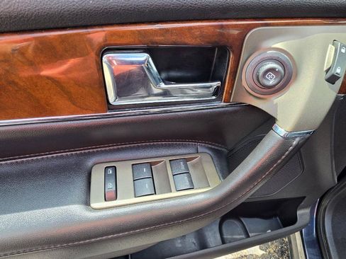 Used 2013 Lincoln MKX AWD image 20