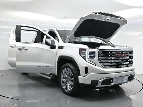Used 2023 GMC Sierra 1500 Denali w/ Denali Reserve Package AWD/4WD image 53