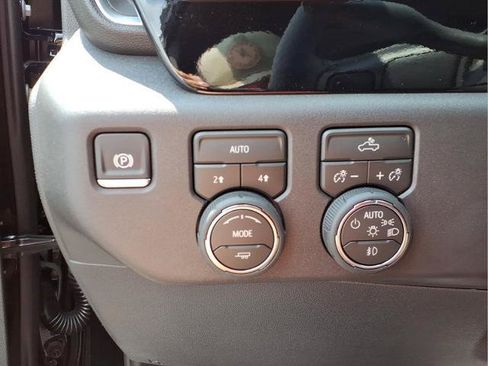 Used 2026 Chevrolet Silverado 1500 RST w/ RST Select Package AWD/4WD image 17